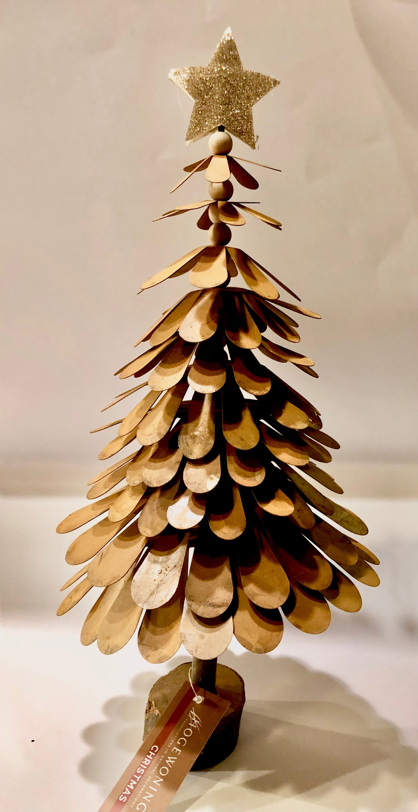 Gran árbol de Navidad vintage de metal