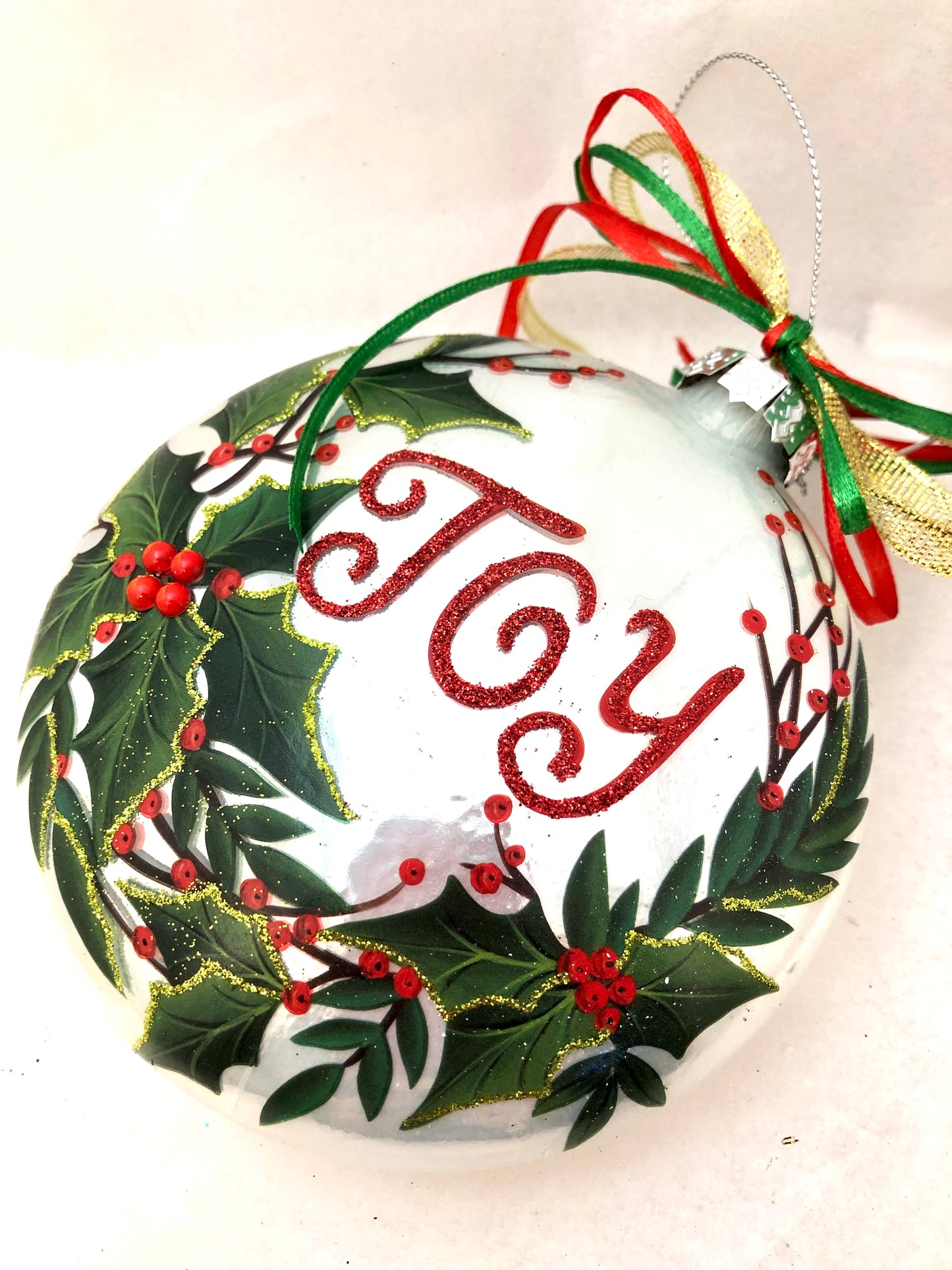 Flat ball with garland